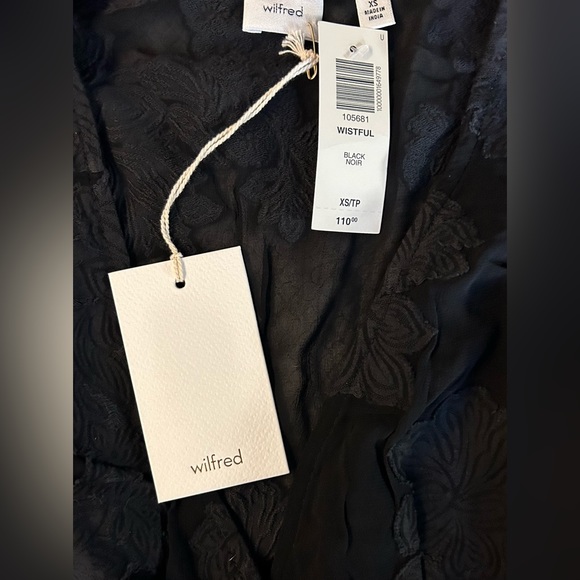 NWT WILFRED ARITZIA BLACK WISTFUL BLOUSE XS - Picture 4 of 7